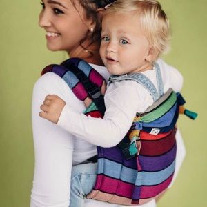 Onbuhimo Lenny lamb carousel of colors